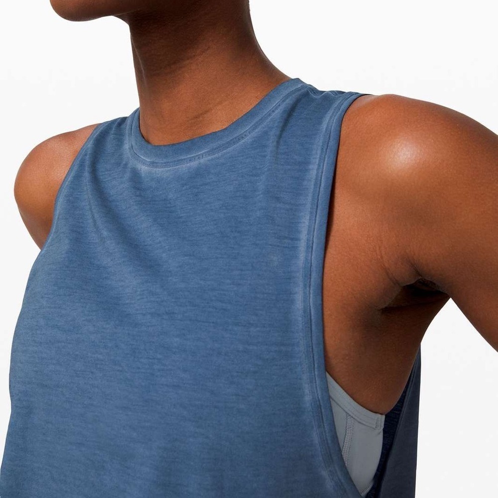 ATHLETA WOMENS LARGE BOXY MUSCLE TANKTOP